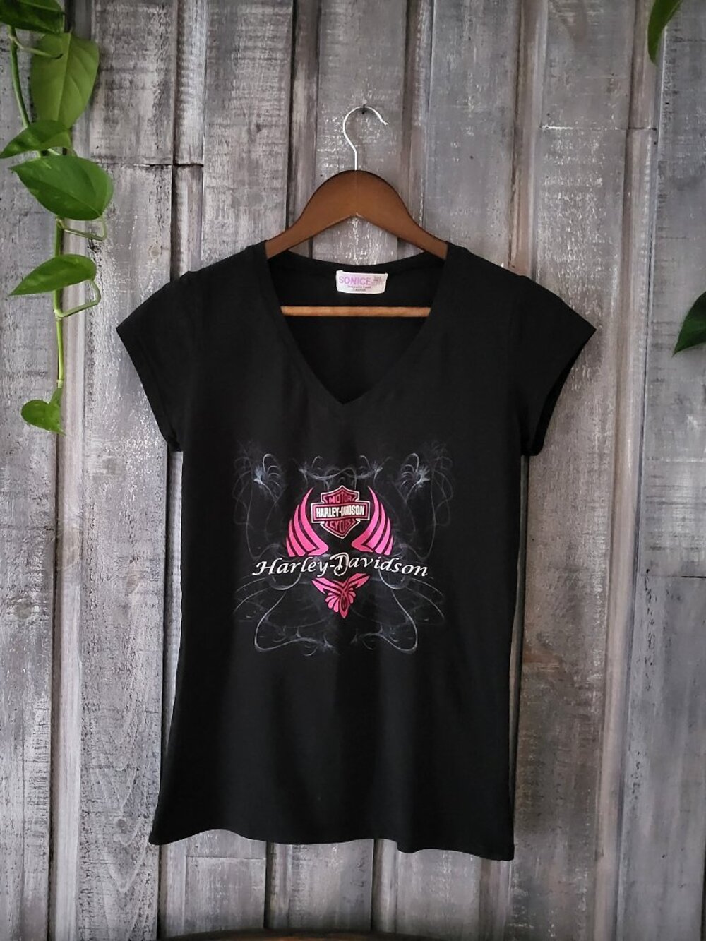 Harley Davidson Pink Wings V-Neck Graphic Tee Black PIT TO PIT 17"
